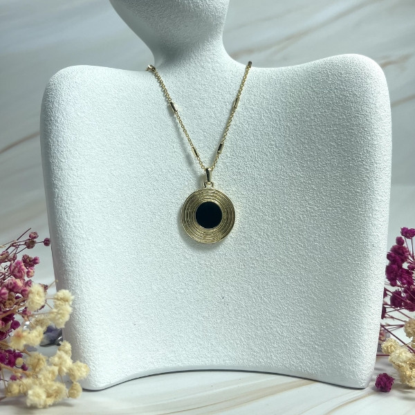 Yellow Gold Necklace and Pendent Adorned with a Round Black Stone Like a Gemstone